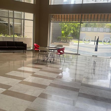 V Retreat Gurgaon Hotel Exterior photo